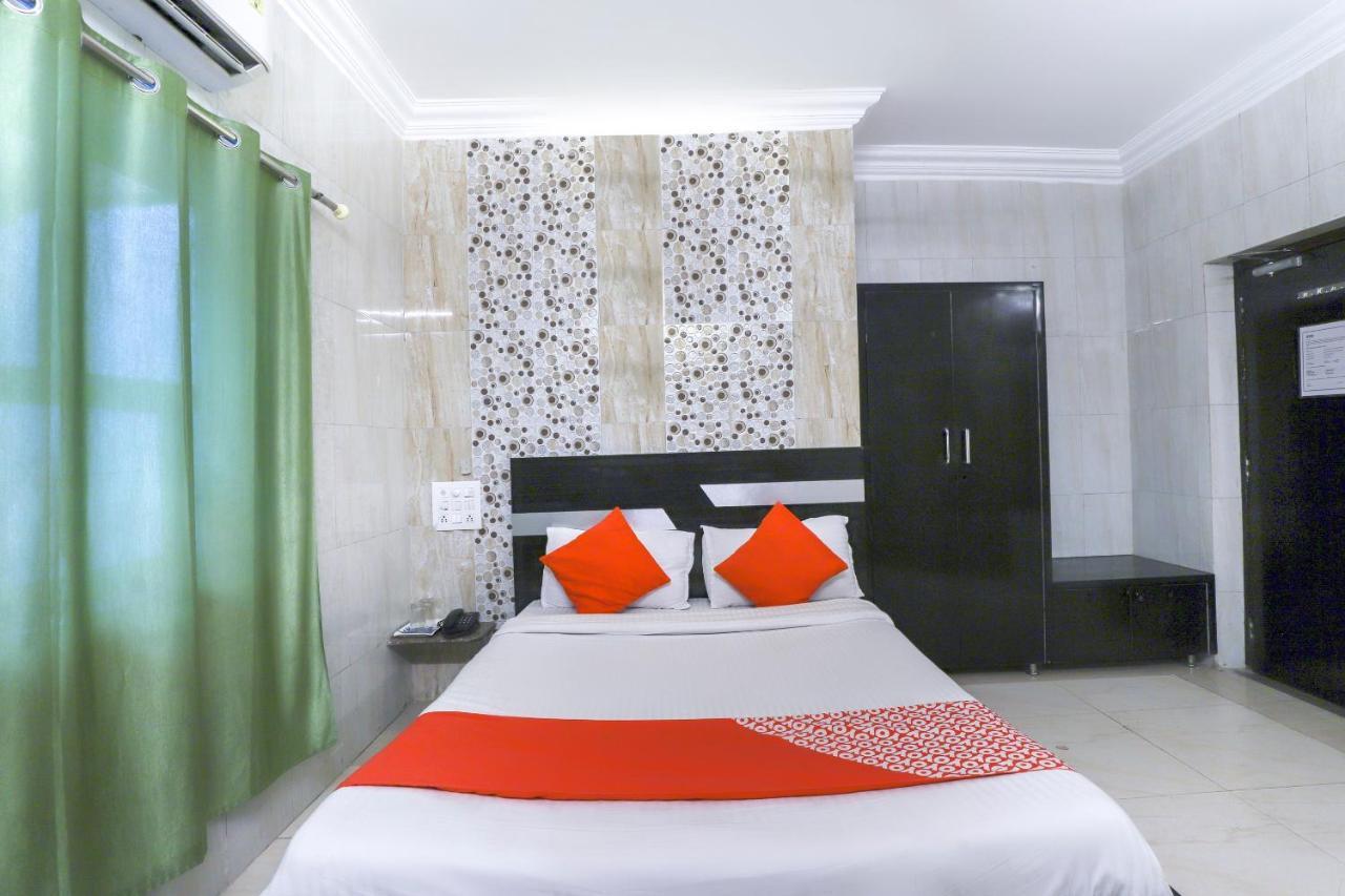 Hotel Jasmine アーメダバード エクステリア 写真